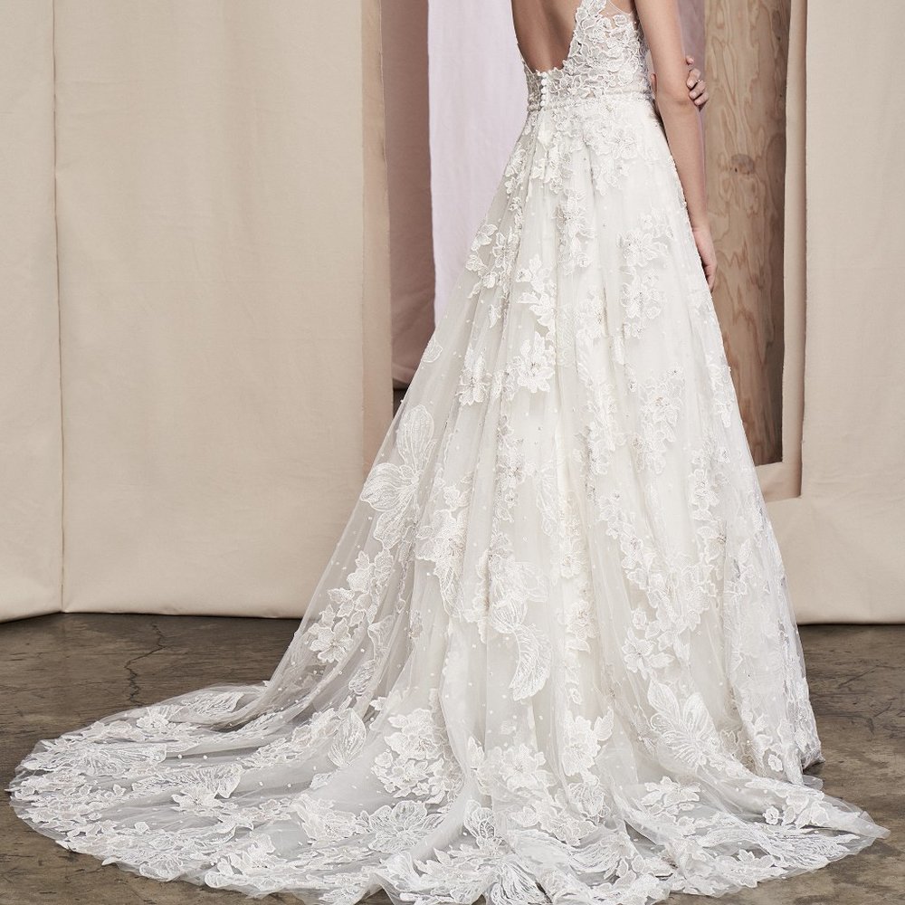 Floral Lace & Beaded Justin Alexander Wedding Dress
